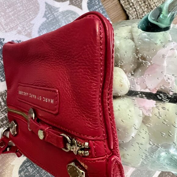 Marc by Marc Jacobs Crossbody – Bold Red Leather Mini | Edgy & Compact - Picture 3 of 10